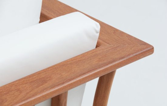 SOFÁ ARAÇARY COSTAS DETALHE BRAÇO - ESTÚDIO